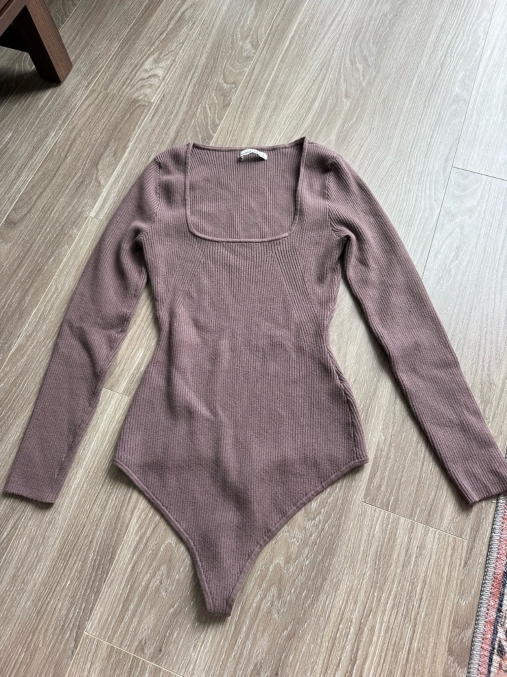 Abercrombie & Fitch Ribbed Square-Neck Long-Sleeve Bodysuit - Mauve Brown